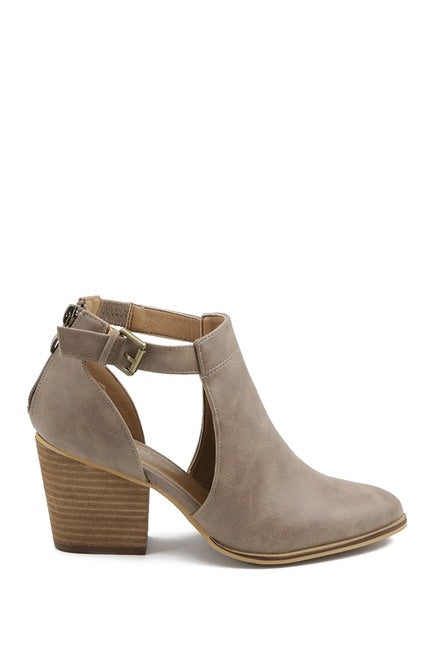 Fimby Pointed Toe Cutout Bootie